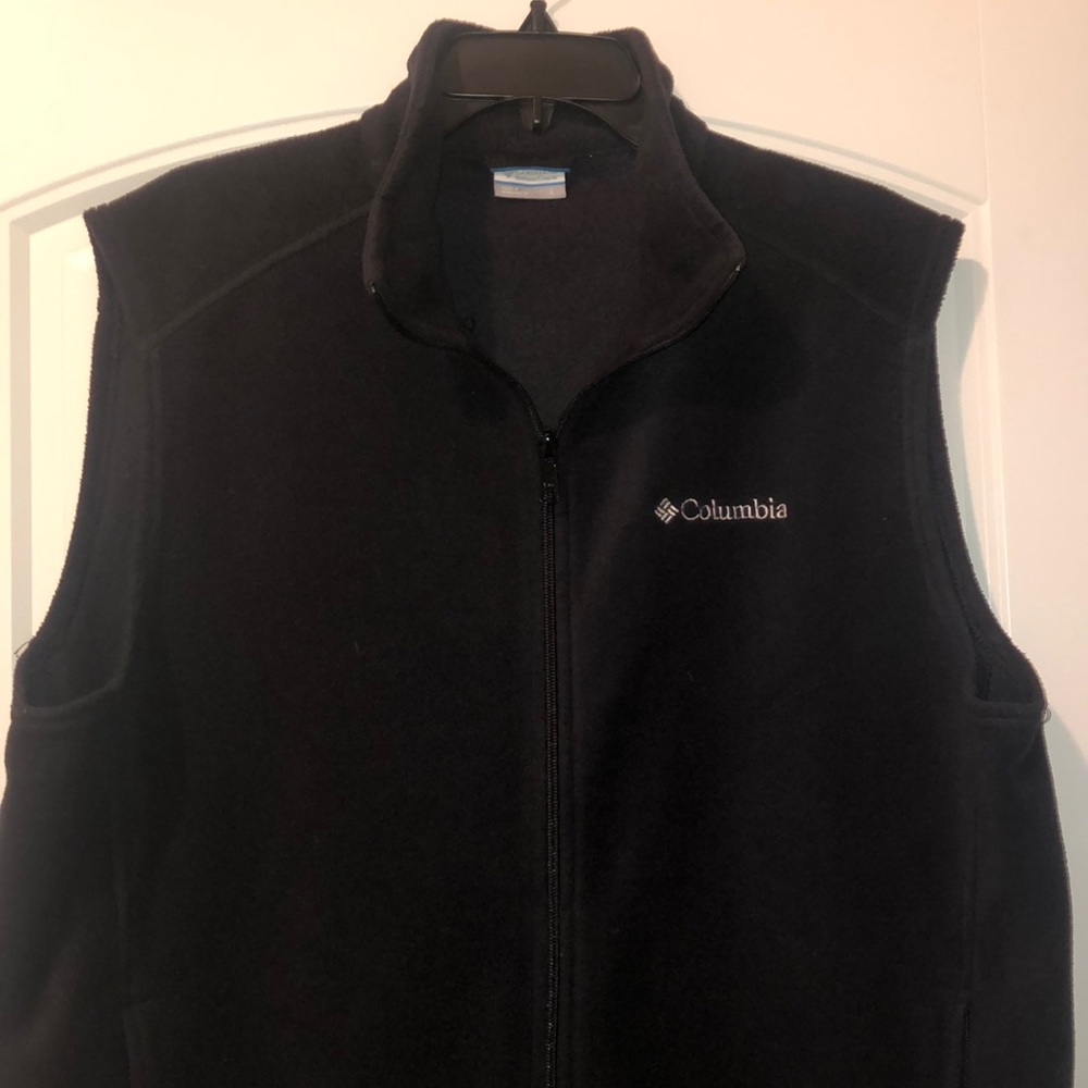 Columbia vest size large.